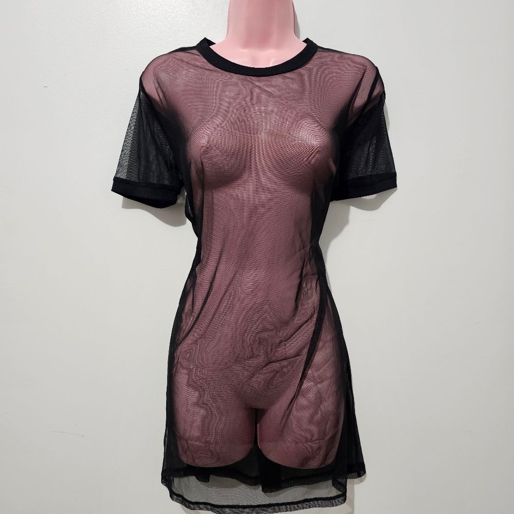 Forever 21 - T-Shirt Sheer Mesh Short Sleeve Round Neckline - Size S - Black